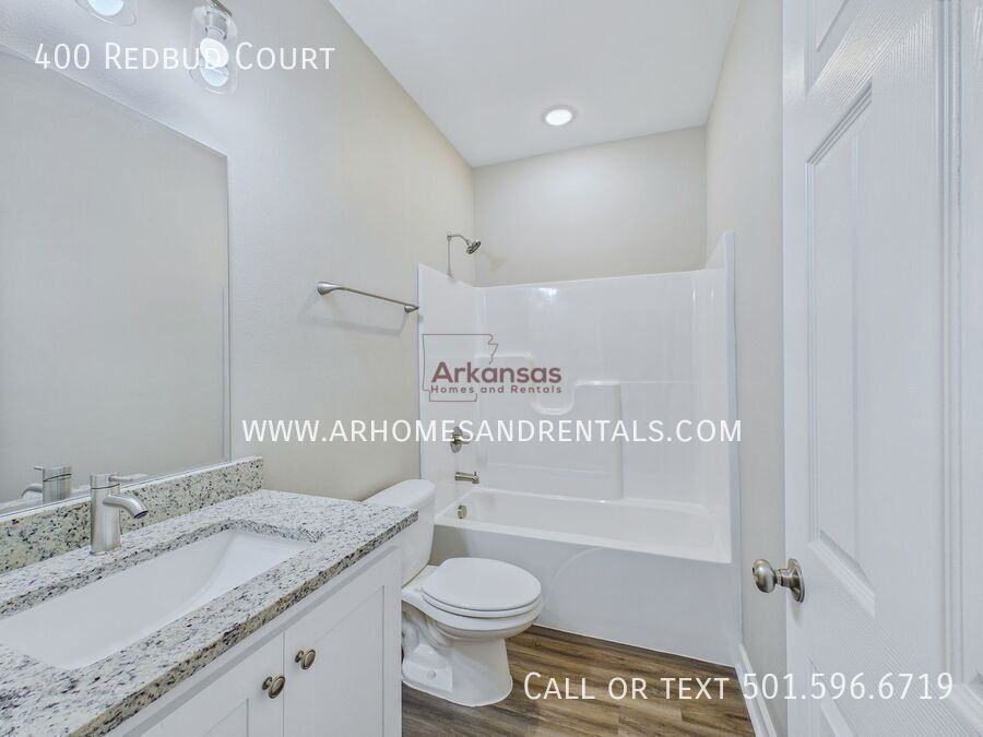 400 Redbud Court - Photo 6 of 17