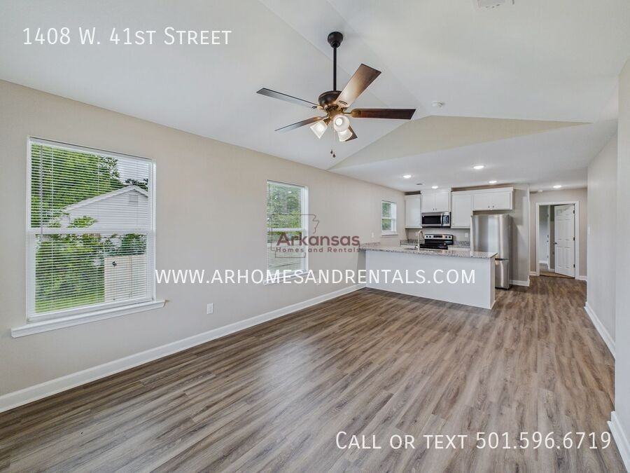 1408 W 41st St - Photo 3 of 13