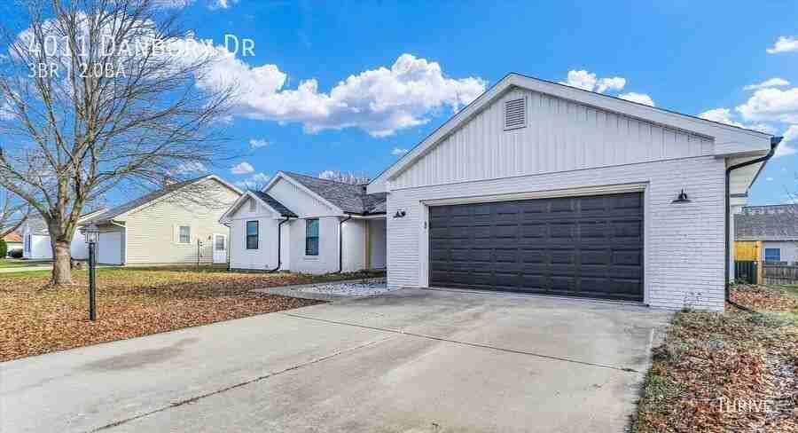 4011 Danbury Dr - Photo 3 of 27