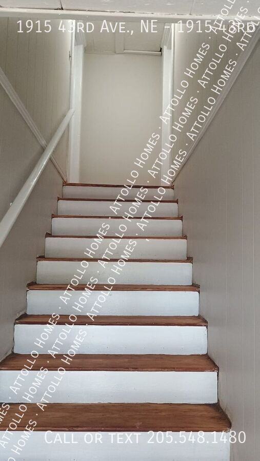 1915 43rd Ave., NE - 1915 43rd Ave., NE #D - Photo 3 of 8