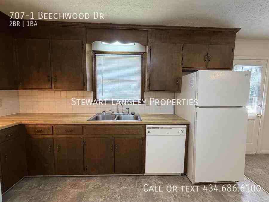 707 Beechwood Dr Apt 1 - Photo 7 of 20