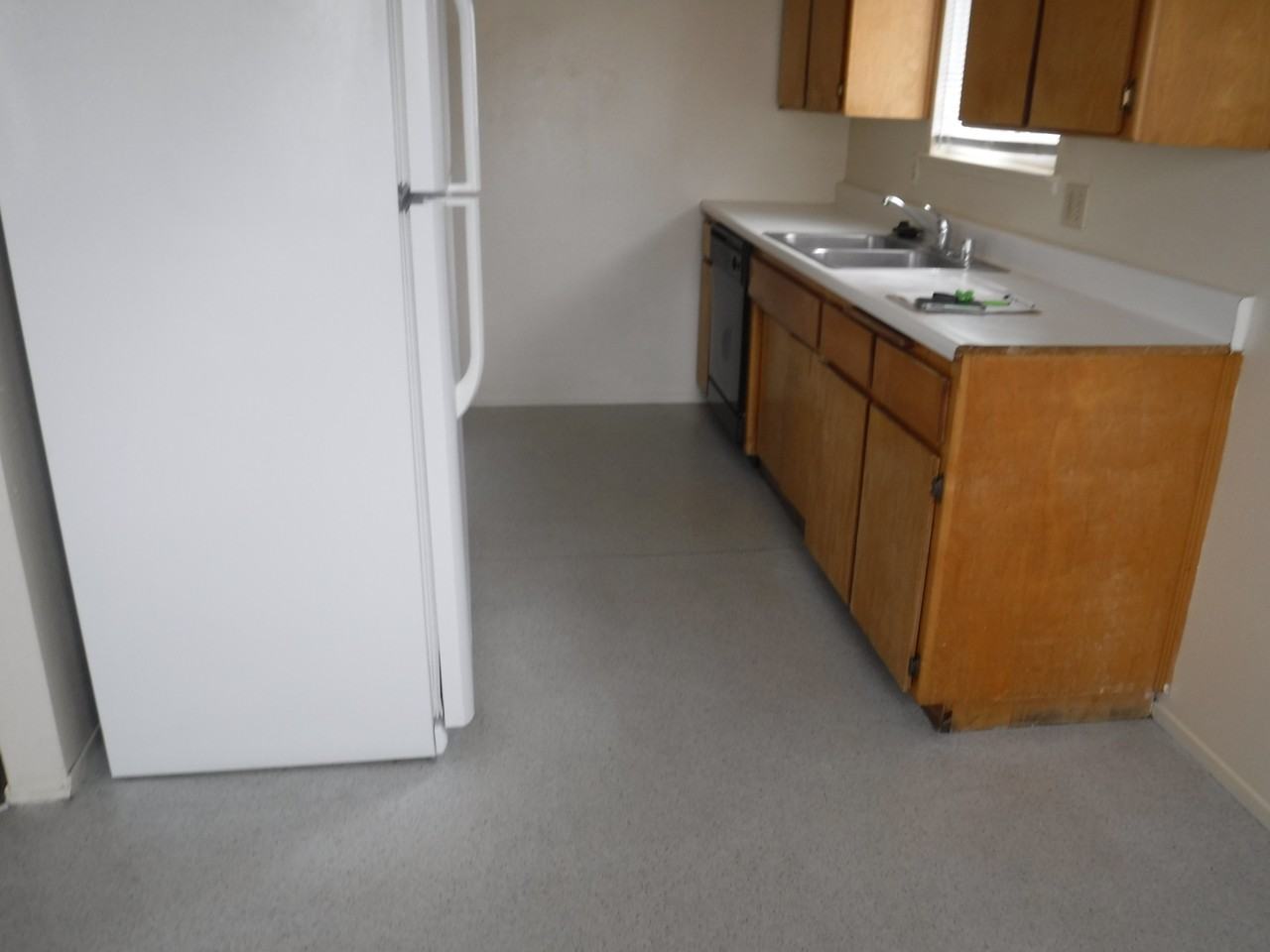 1348 Hobart Drive - Photo 4 of 7