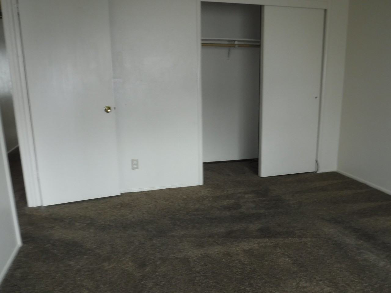 1348 Hobart Drive - Photo 7 of 7
