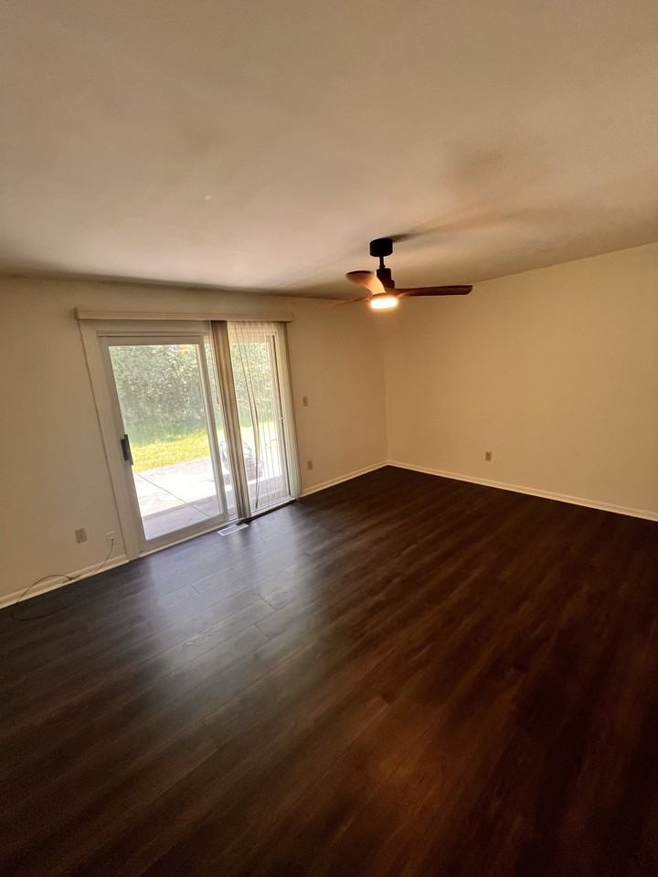 5626 Elgin Roof Drive - Photo 2 of 7