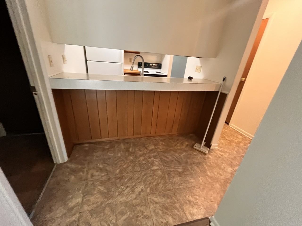 5626 Elgin Roof Drive - Photo 6 of 7