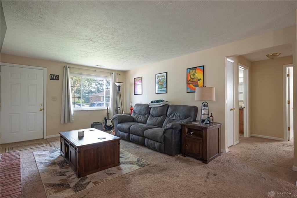 407 Heather Street - Photo 4 of 19