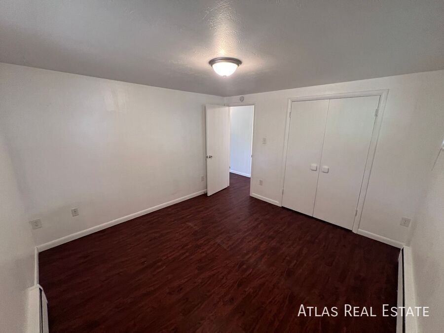 831 E San Miguel St - Photo 5 of 11
