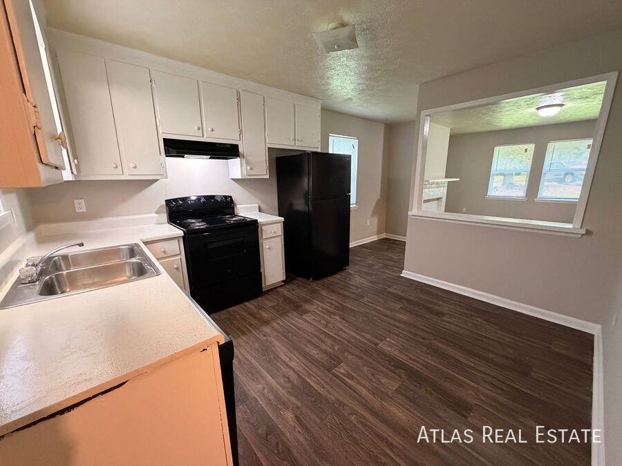 130 Sir Matthew Rd - Photo 2 of 18