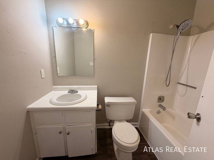 350 N Bluff Rd - Photo 6 of 18