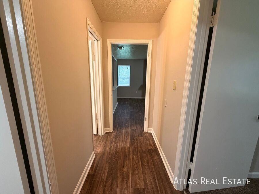 350 N Bluff Rd - Photo 7 of 18