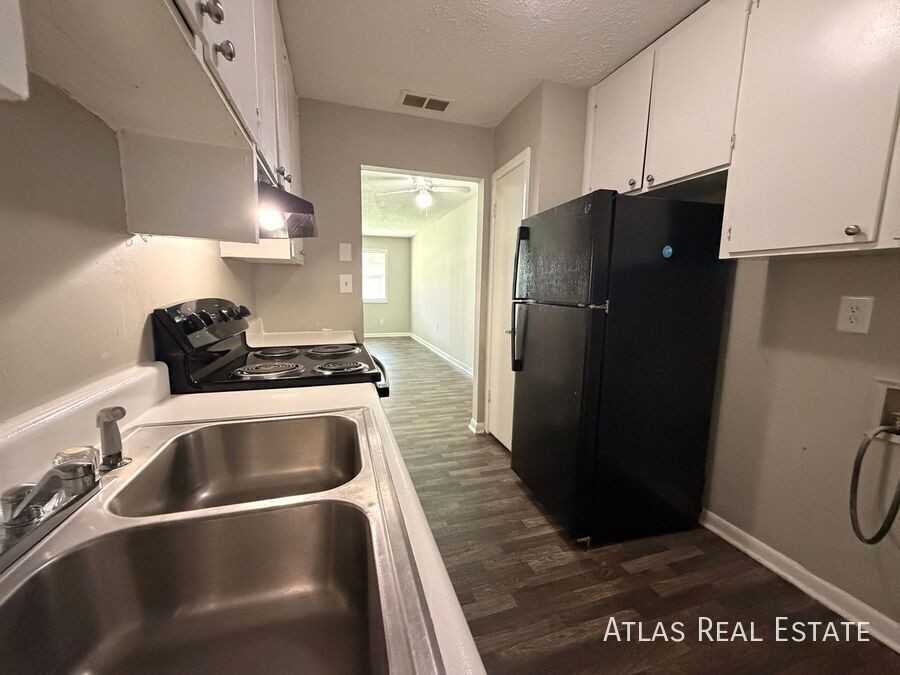 192 Amethyst Dr - Photo 2 of 16