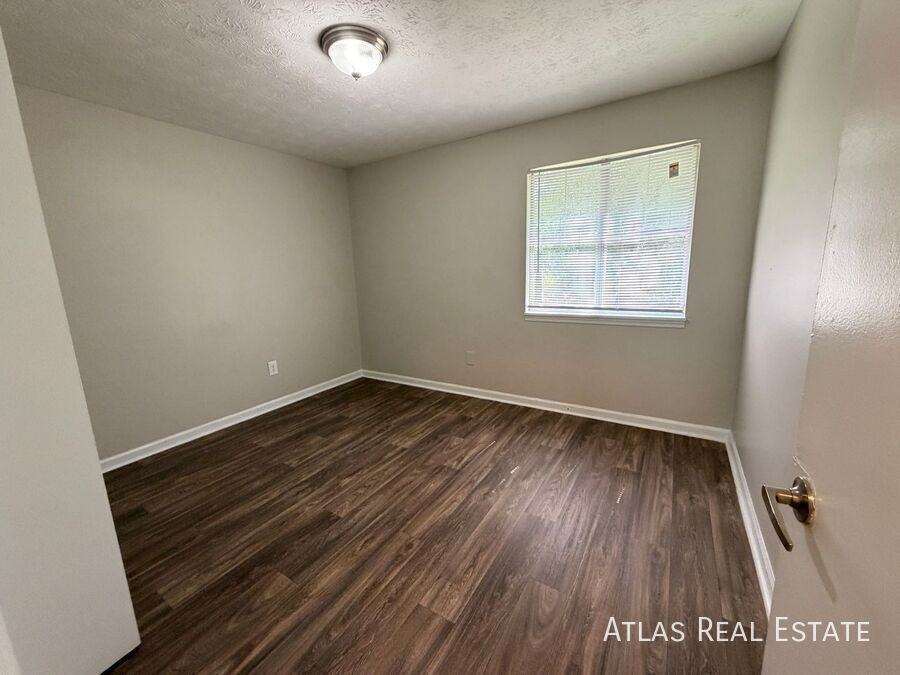 270 Amethyst Dr - Photo 7 of 18