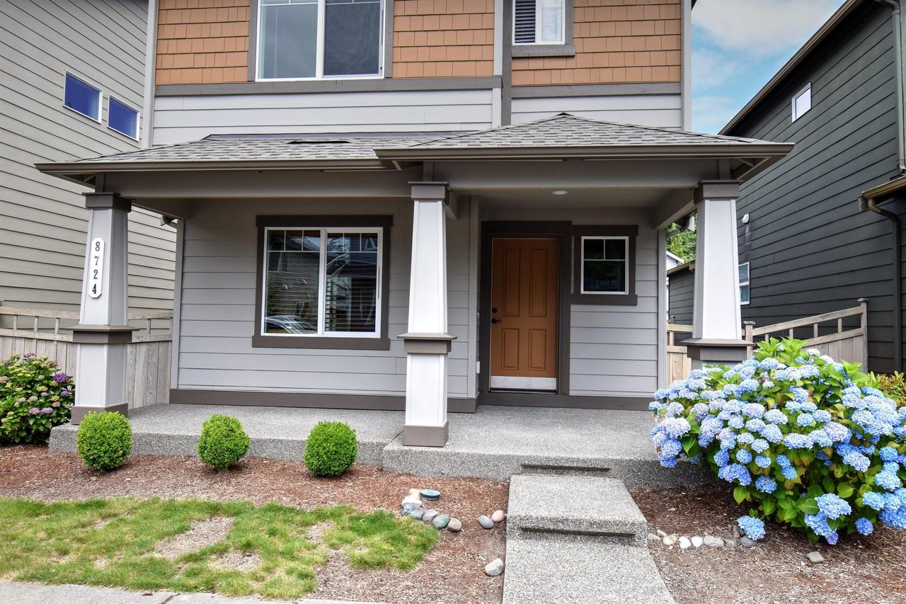 8724 Stockholm Ln Ne #1 - Photo 2 of 24