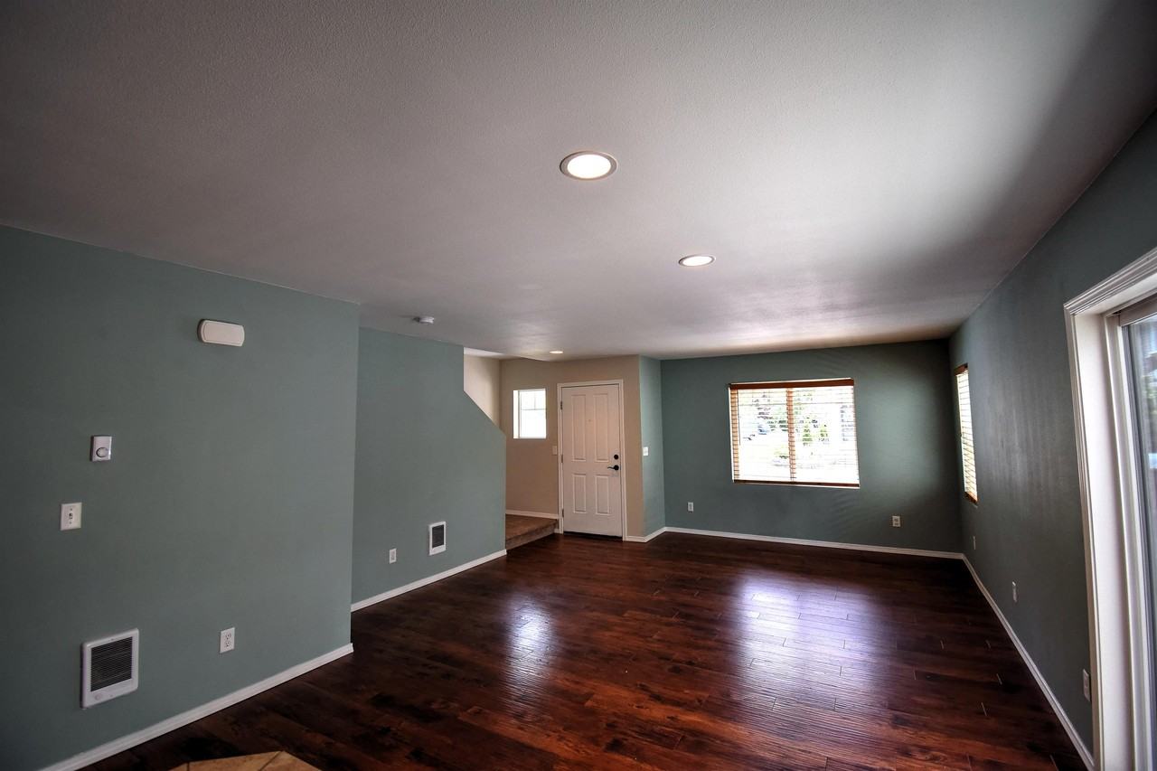 8724 Stockholm Ln Ne #1 - Photo 4 of 24