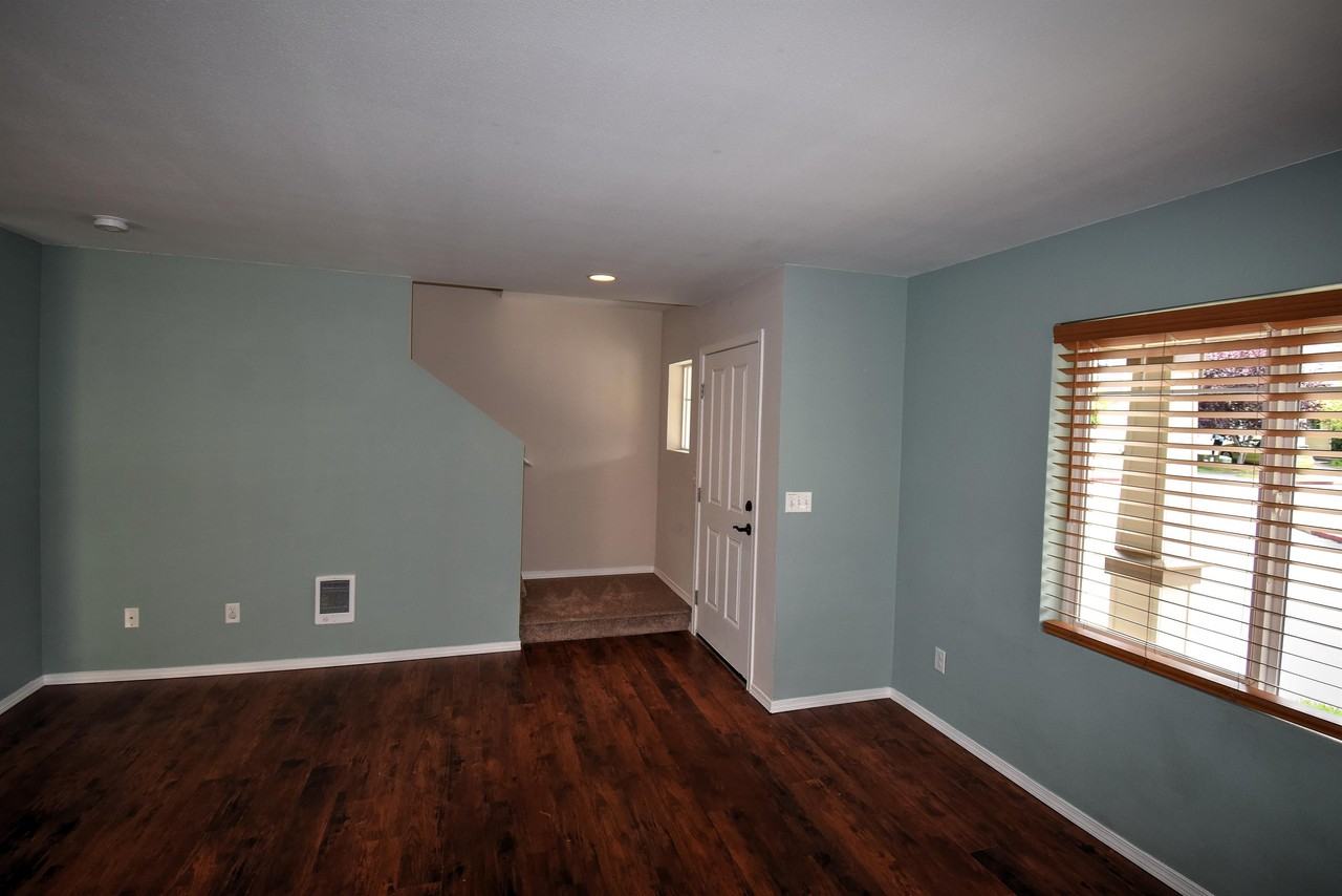 8724 Stockholm Ln Ne #1 - Photo 5 of 24