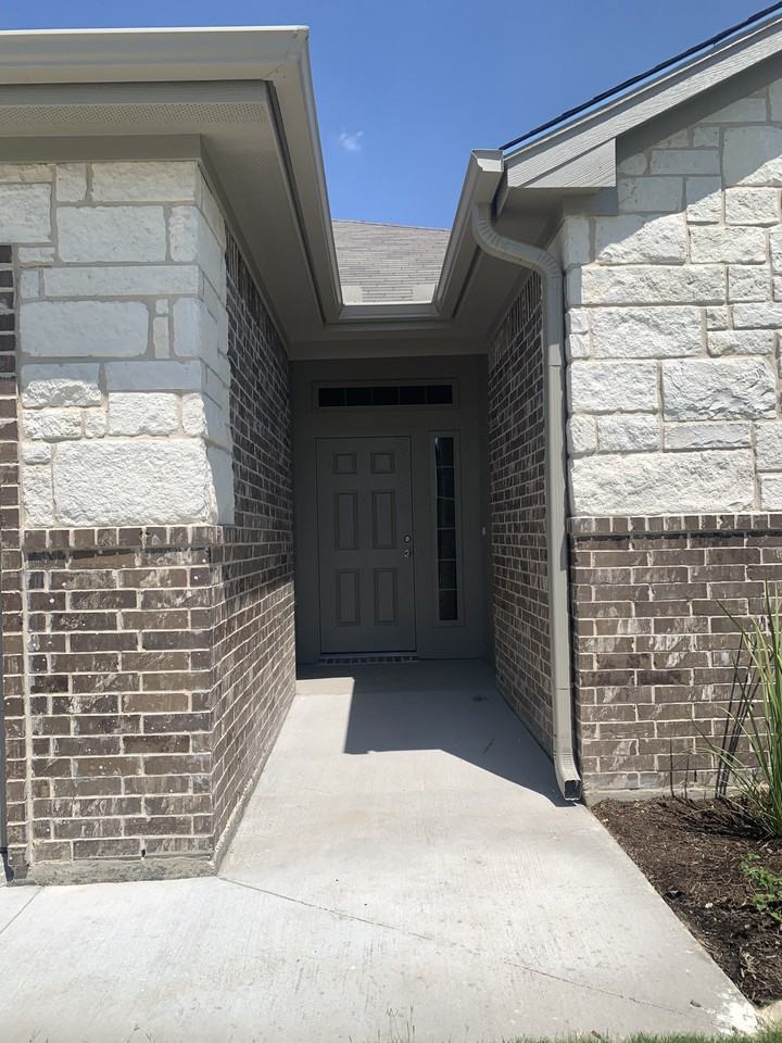 1345 Aurora Grove Bnd #1 - Photo 2 of 19