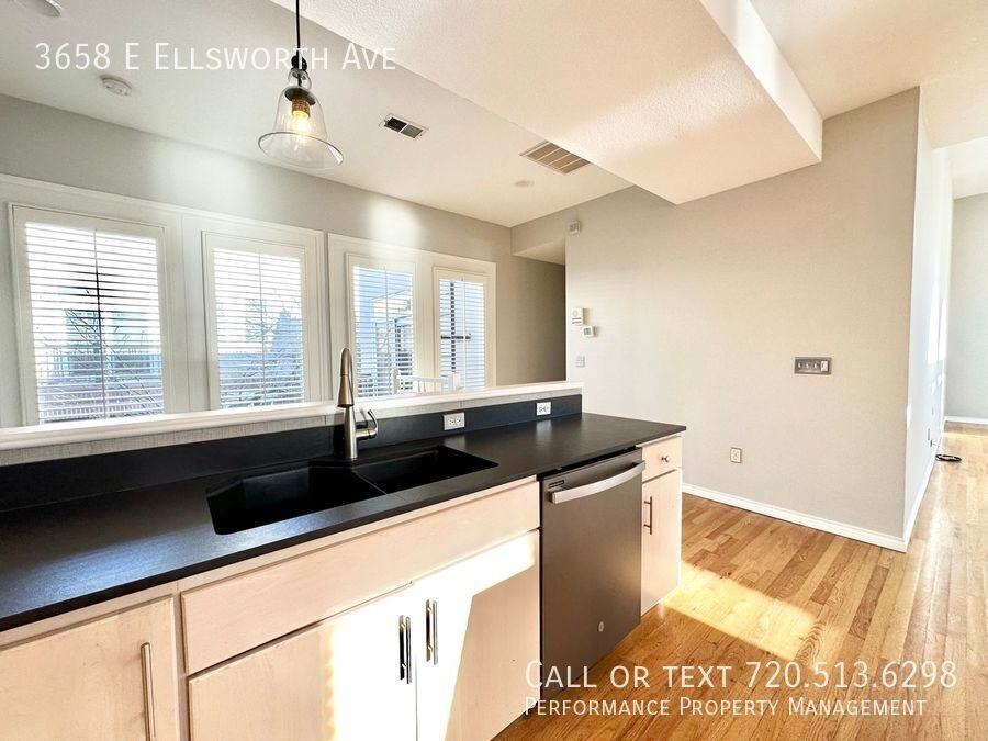 3658 E Ellsworth Ave - Photo 7 of 33
