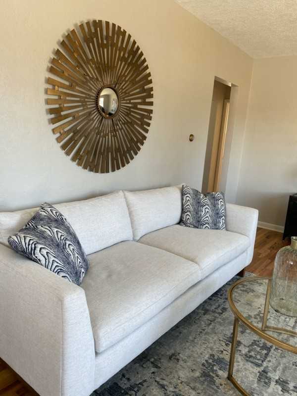 236 Bishop St - Photo 5 of 9