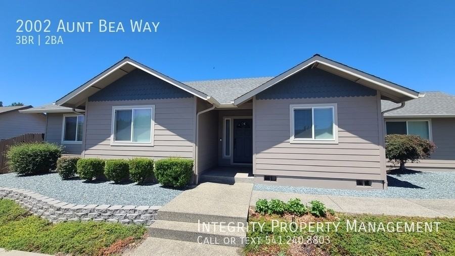 2002 Aunt Bea Way - Photo 2 of 19