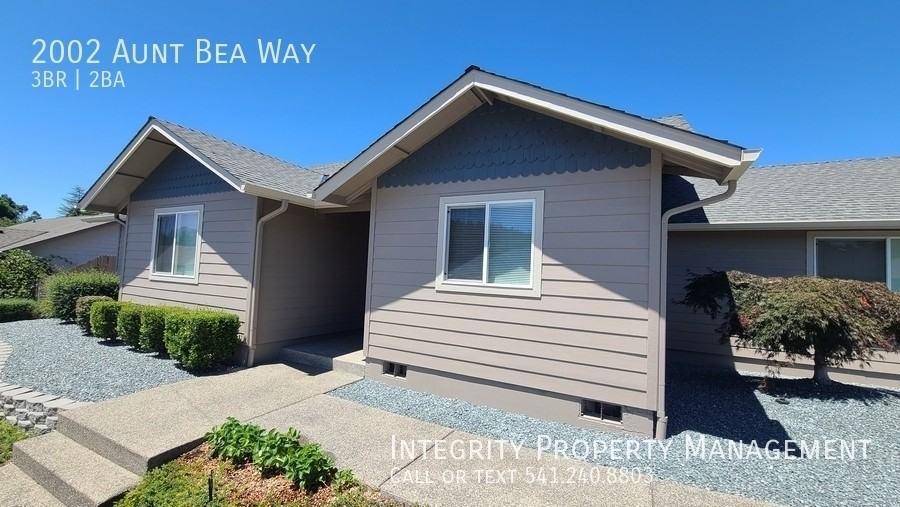 2002 Aunt Bea Way - Photo 3 of 19