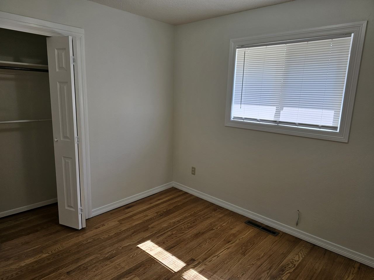 2825 Beacon St - Photo 7 of 11