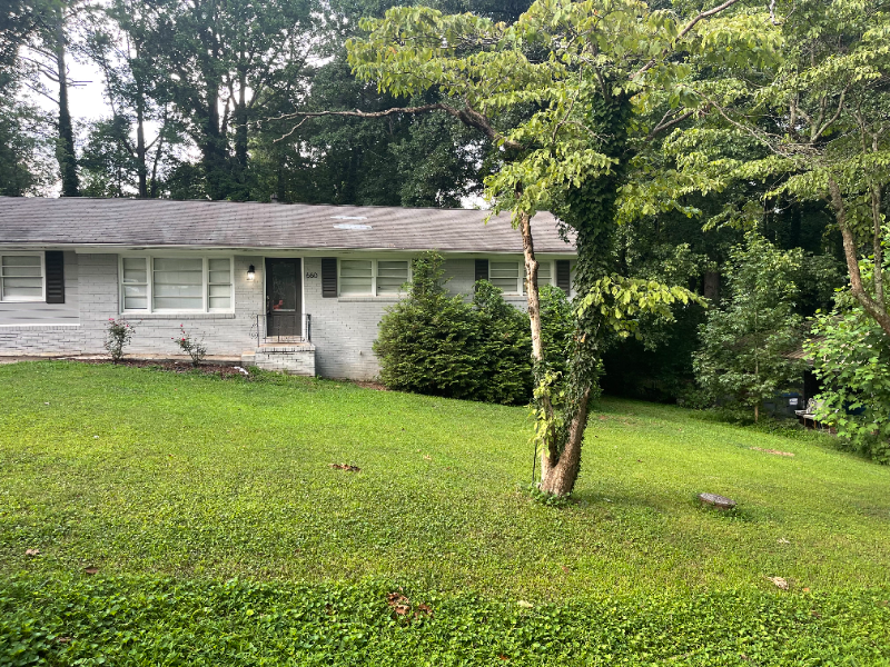 660 Monticello Dr Sw - Photo 2 of 28