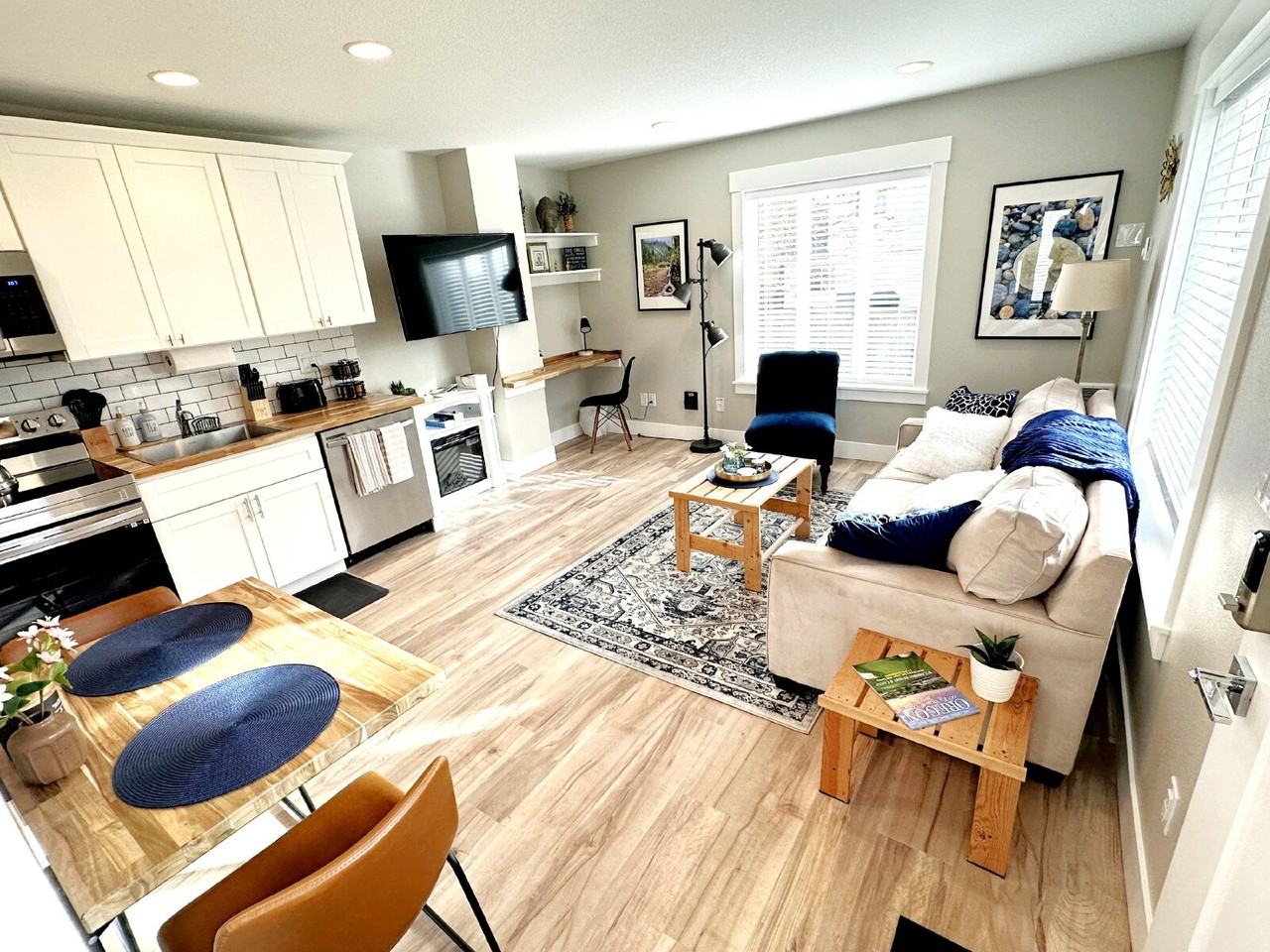 6842 N Mears St #B - Photo 2 of 21