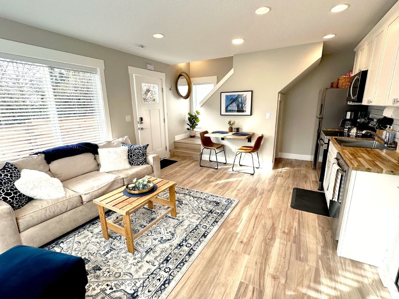 6842 N Mears St #B - Photo 4 of 21
