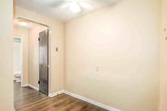 527 Corona Ave #A - Photo 7 of 17