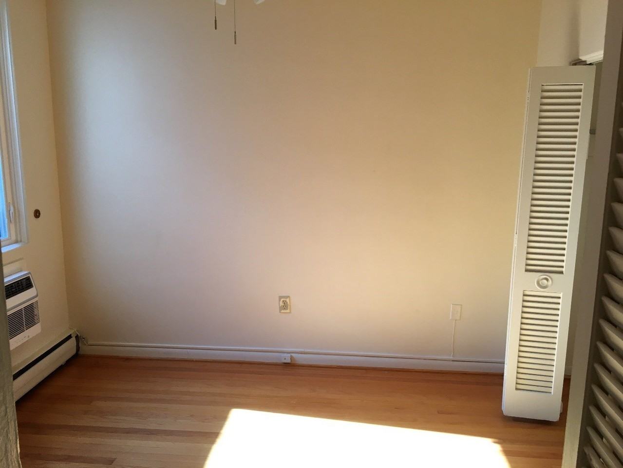 933 Saint Paul St #B5 - Photo 3 of 12