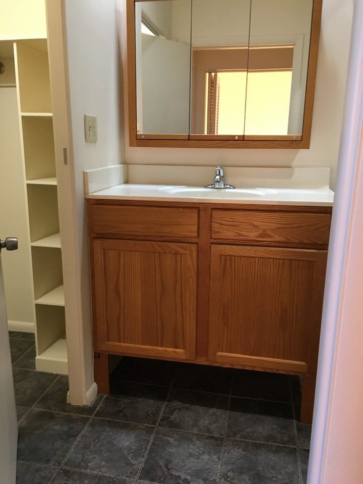 933 Saint Paul St #B5 - Photo 5 of 12