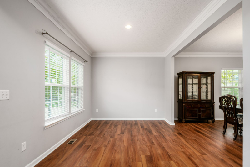 422 Keith Way - Photo 7 of 48