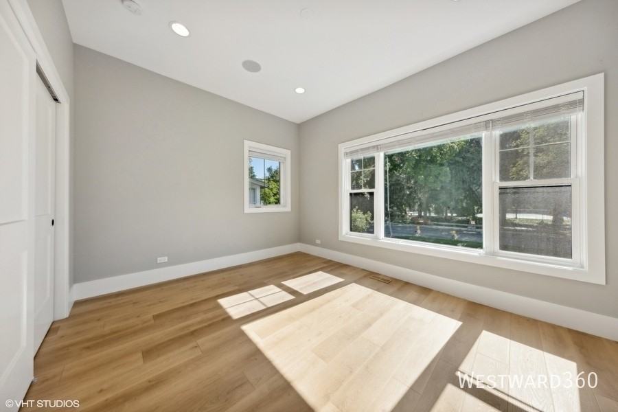 240 S Brainard Ave #2 - Photo 5 of 21
