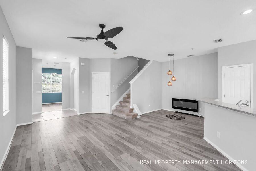 3786 Mahony Ln - Photo 3 of 29