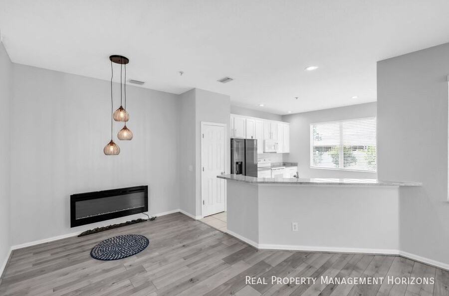 3786 Mahony Ln - Photo 4 of 29