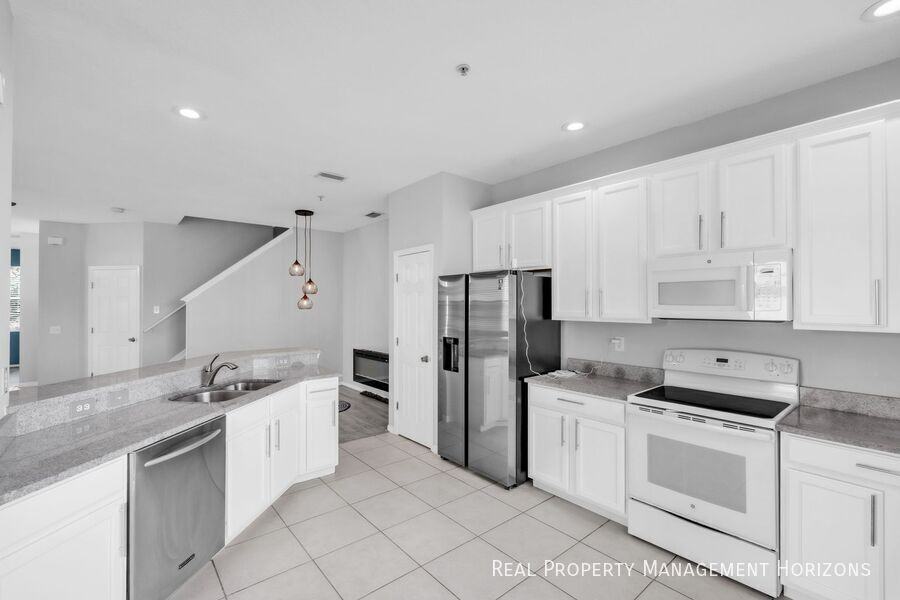 3786 Mahony Ln - Photo 7 of 29