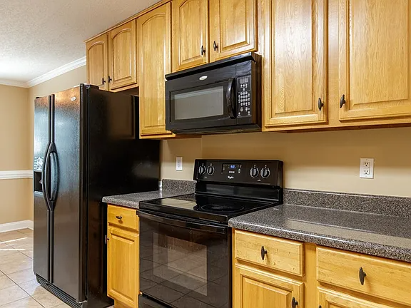 4088 Haydens Way - Photo 6 of 20