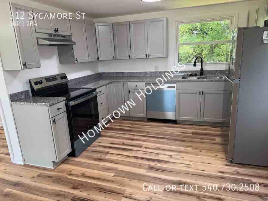 312 Sycamore St - Photo 5 of 23
