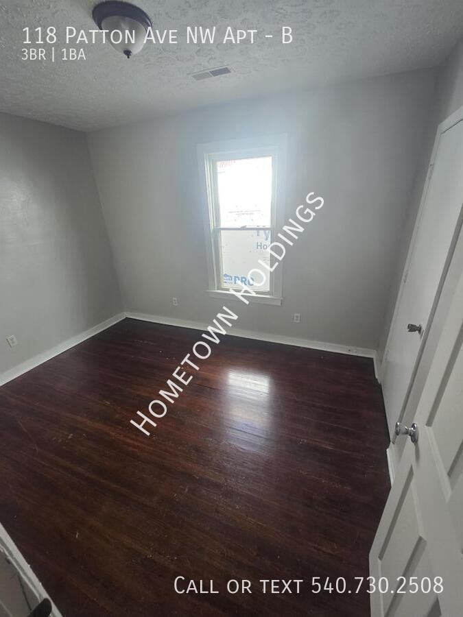 118 Patton Ave Nw #B - Photo 2 of 8