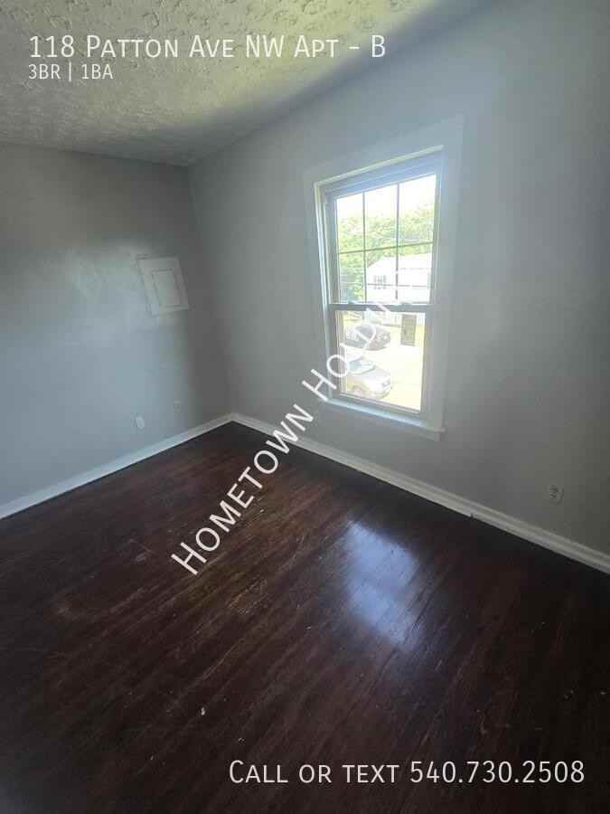 118 Patton Ave Nw #B - Photo 3 of 8