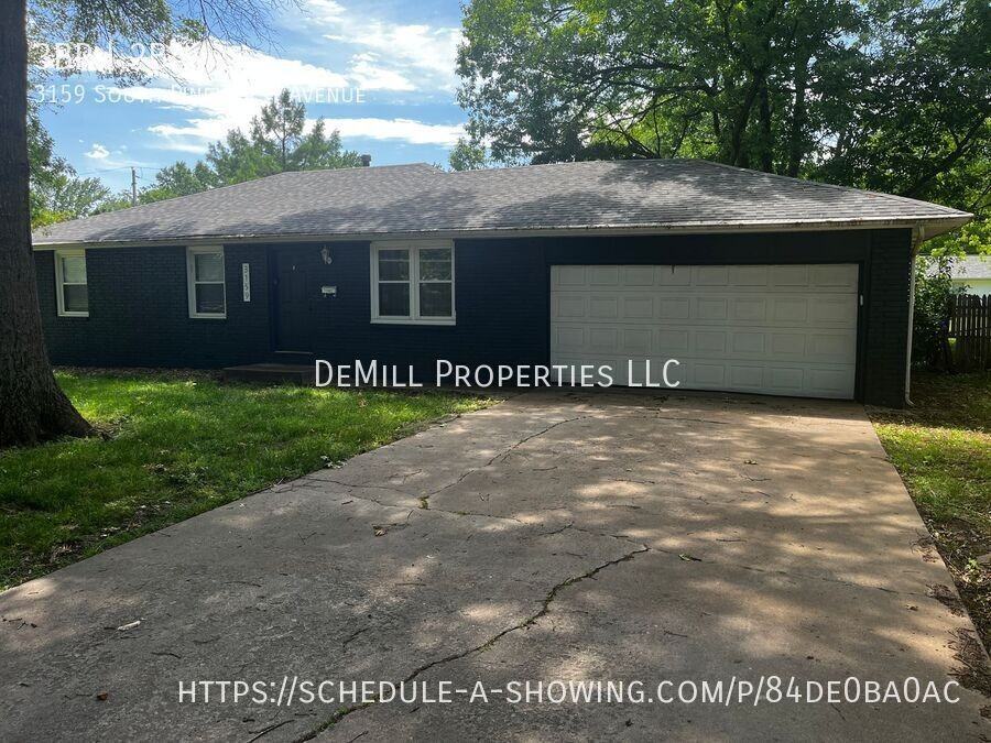 3159 S Pinehurst Ave - Photo 3 of 26