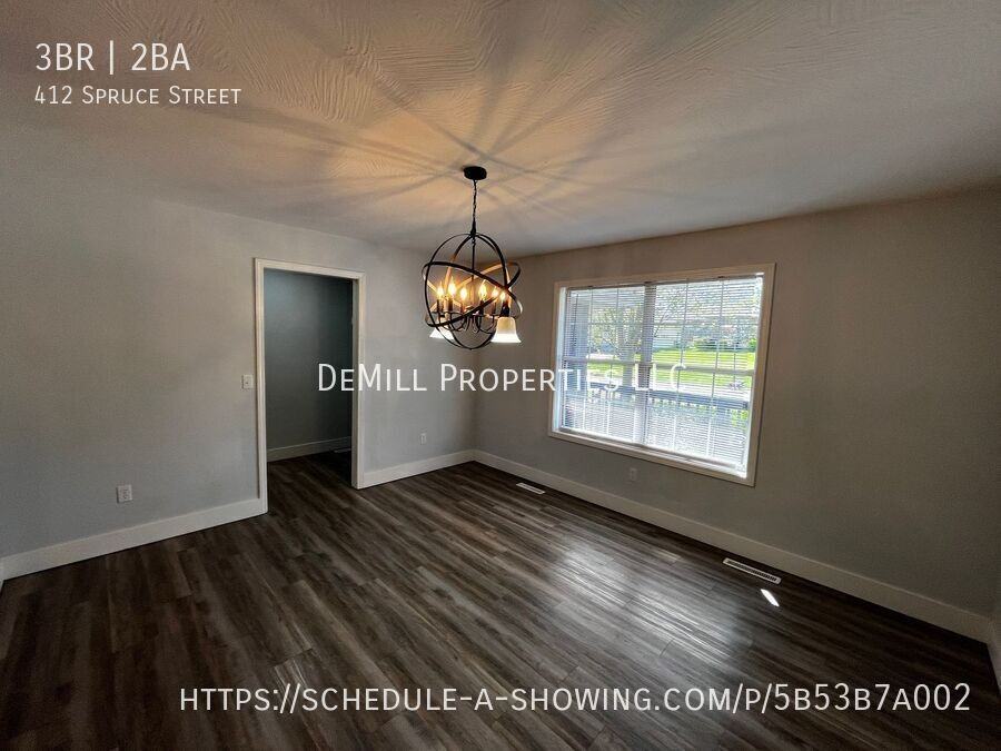 412 Spruce Ave - Photo 5 of 27
