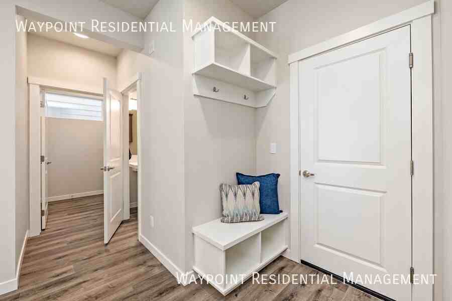 5316 S Redeken Pl - Photo 4 of 50