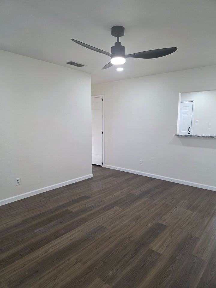 4712 Devonshire Dr - Photo 2 of 15