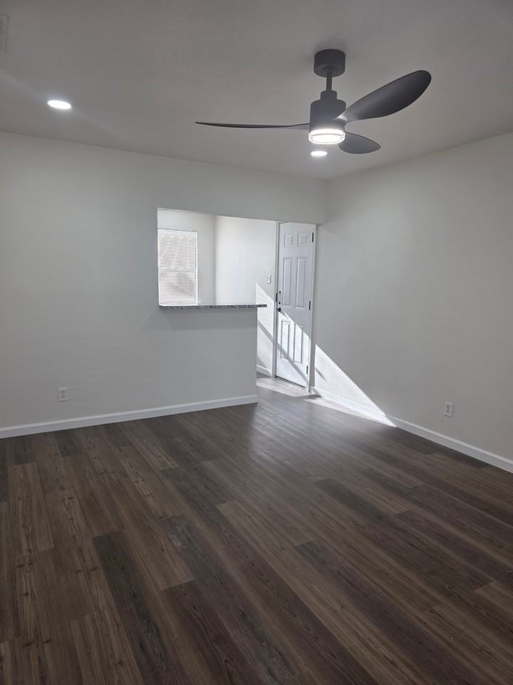 4712 Devonshire Dr - Photo 3 of 15