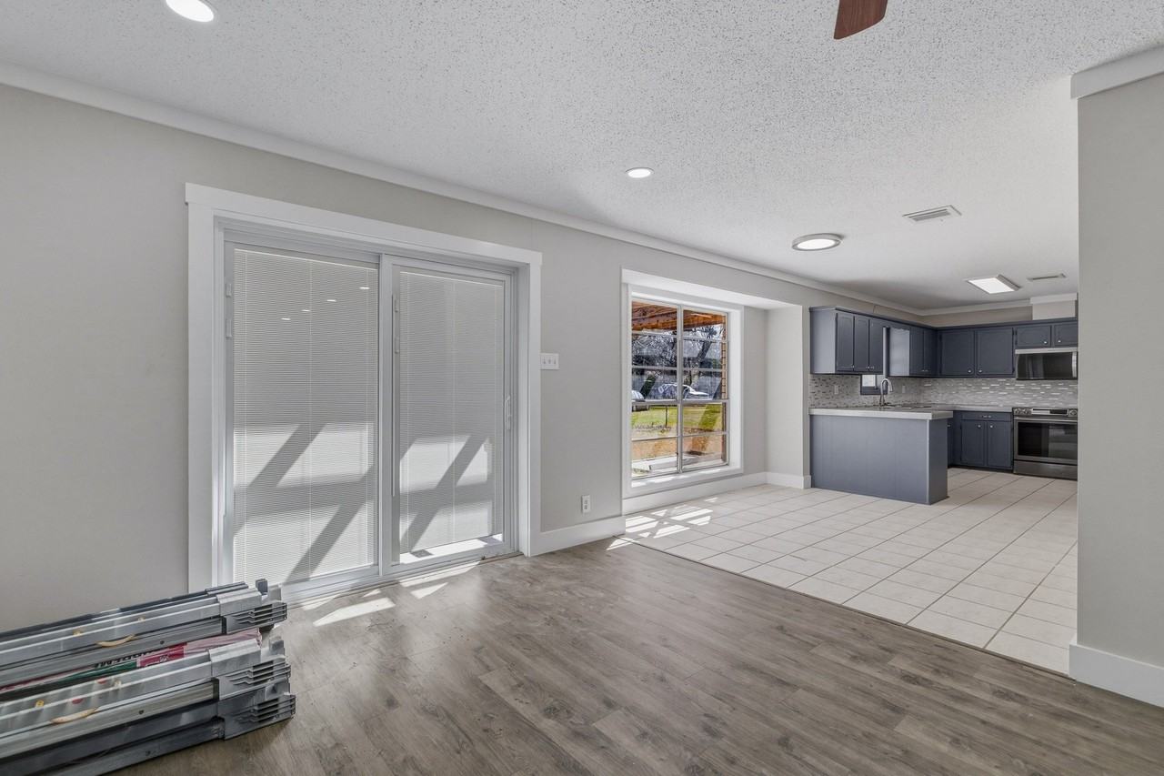 32 Forest Dr - Photo 5 of 22