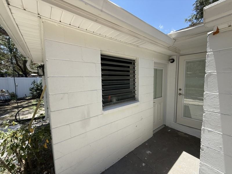 4034 S West Shore Blvd - Photo 3 of 20