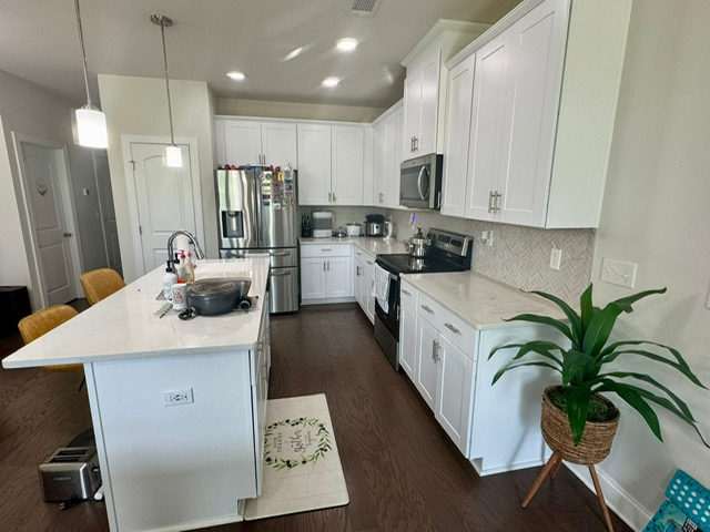 269 Netherlands Blvd - Photo 2 of 13