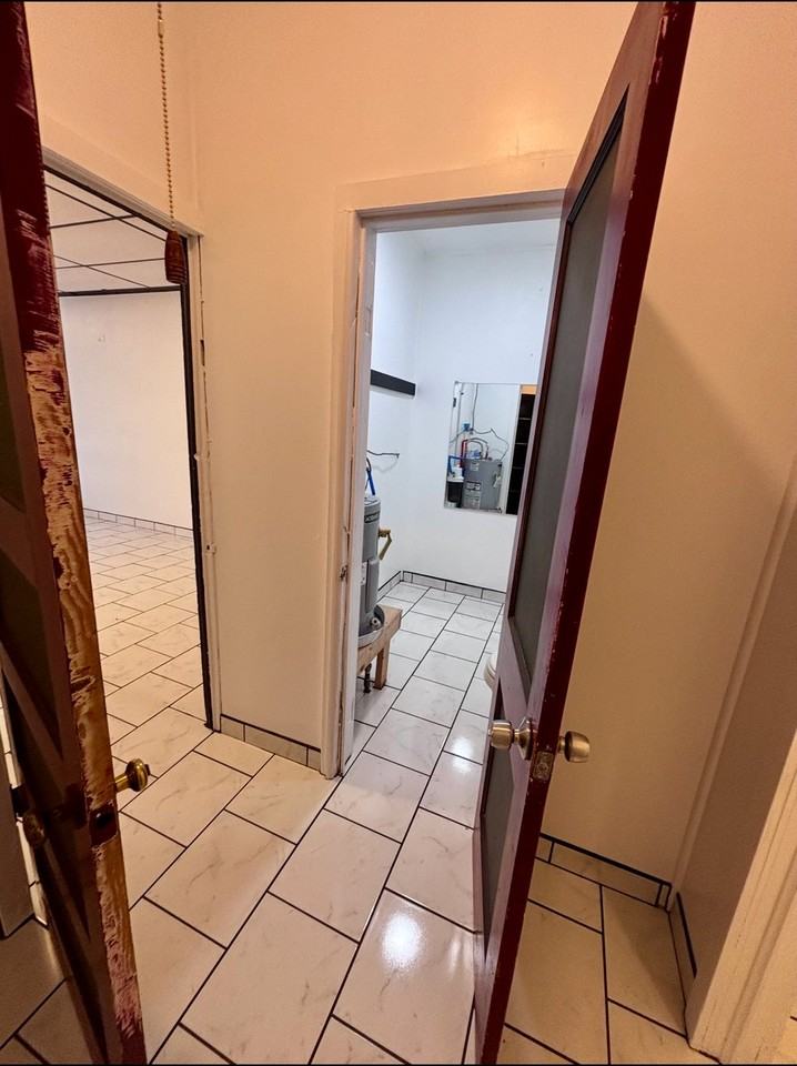 3213 S Main St - Photo 6 of 8
