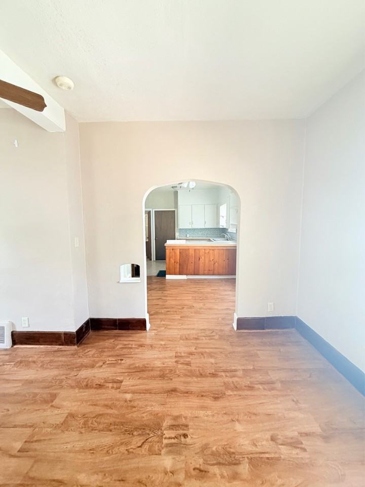 428 S Clemens Ave #1 - Photo 6 of 24